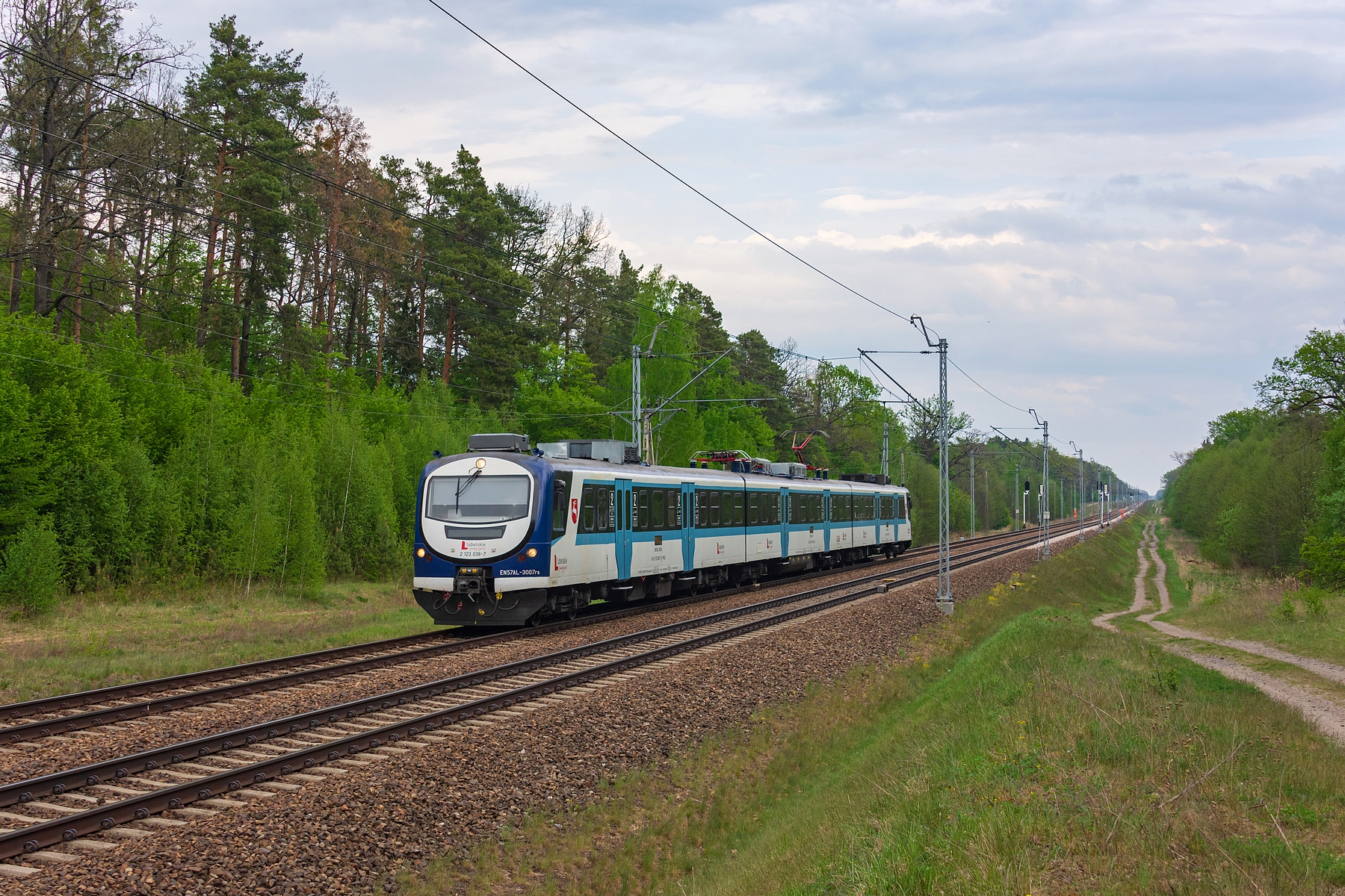 EN57AL-3007